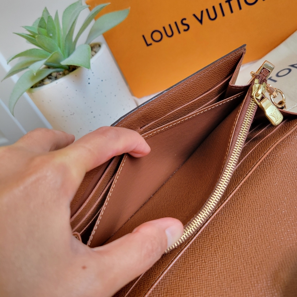 Louis Vuitton Monogram Wallet with Gold Chain - Picture 6 of 16